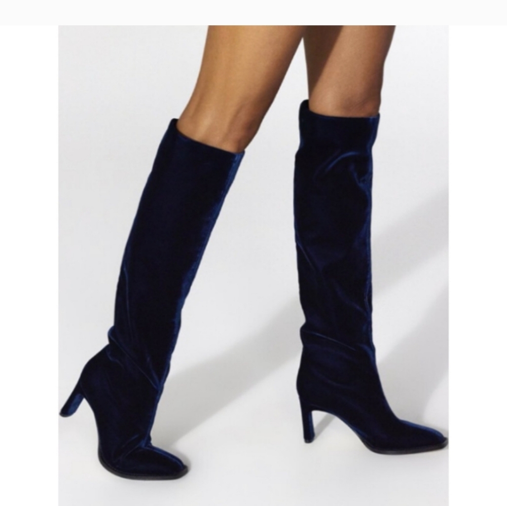 Tamara Mellon Eclipse 100 Blue Velvet Boots 38.5 / 8.5 US